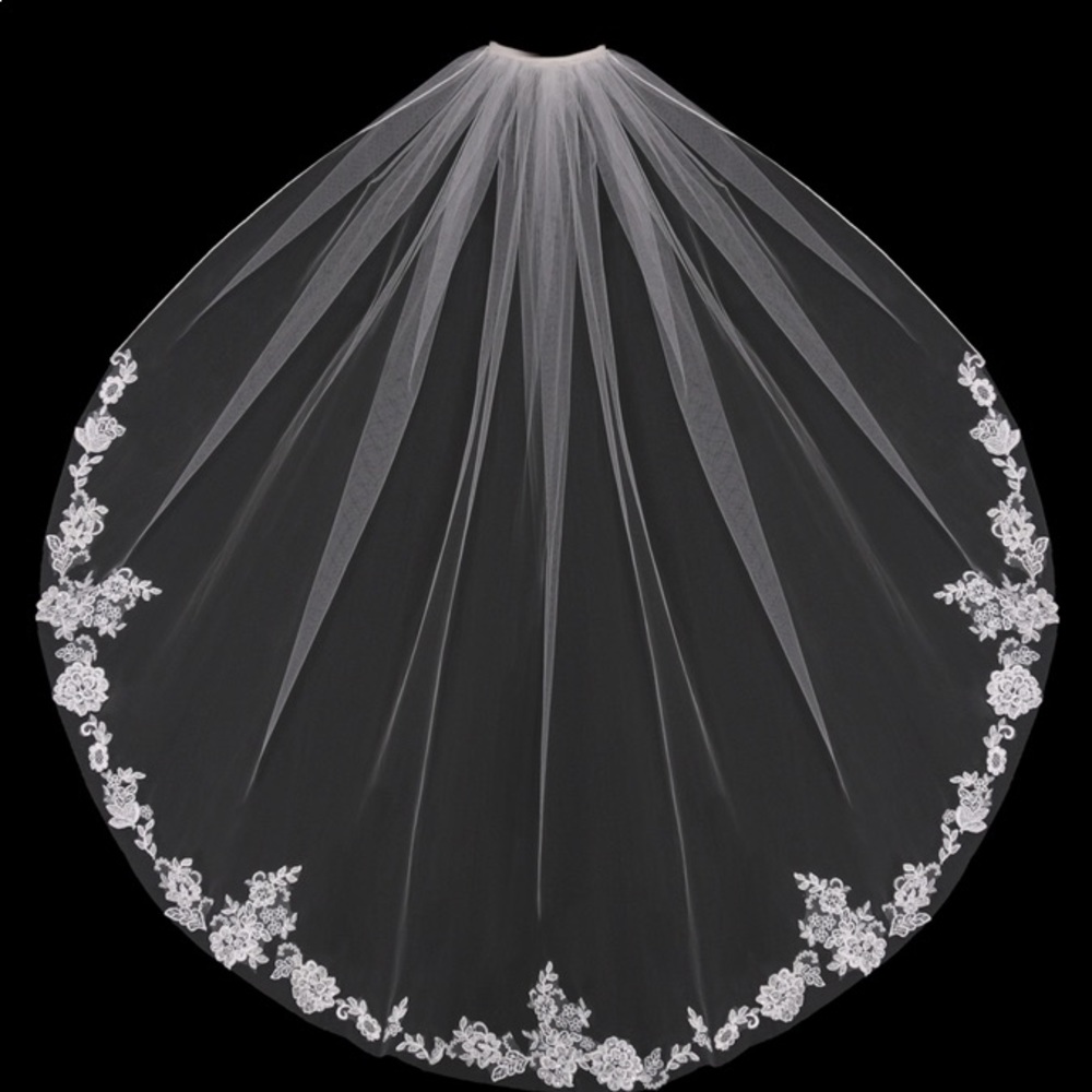 Wedding Gown • MIA SOLANO • PIA • 14 - Picture 8 of 8